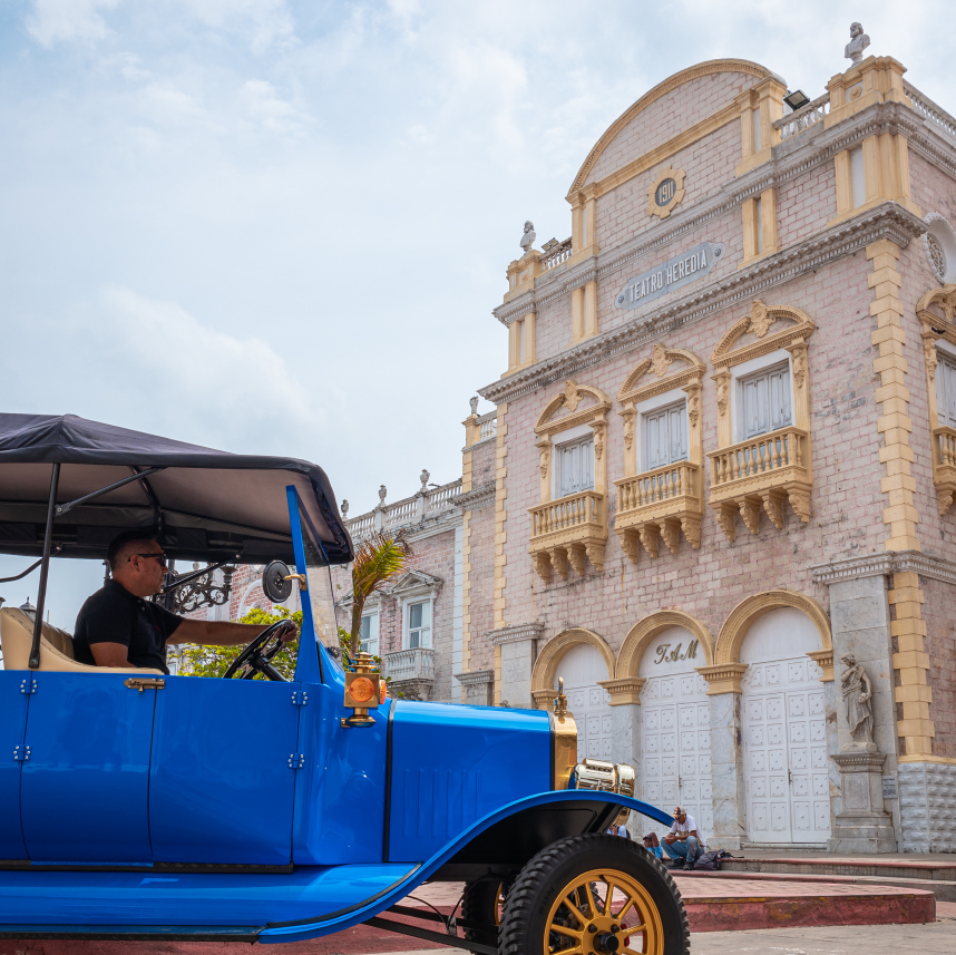 Alquiler de carros antiguos en Cartagena